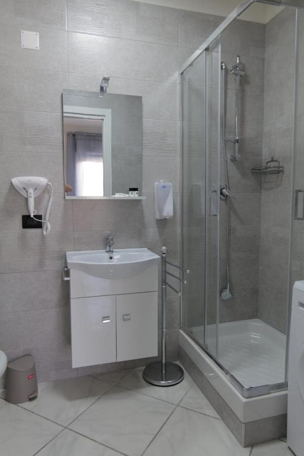 Albergo 3 Torri Maddaloni Екстер'єр фото